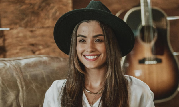 Isadora Pompeo vence Prêmio Multishow 2024 na categoria Gospel e lidera ranking no Spotify
